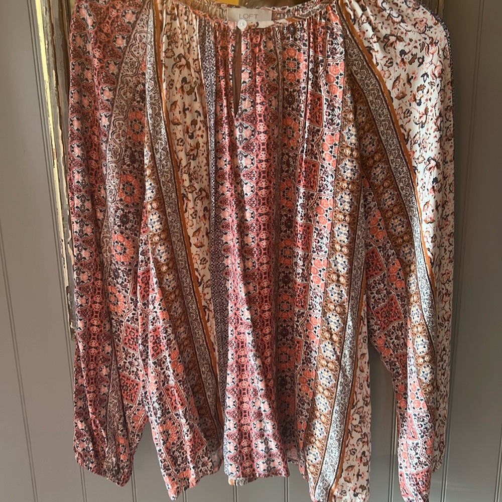 Size small boho print peasant top with keyhole detail Loft outlet